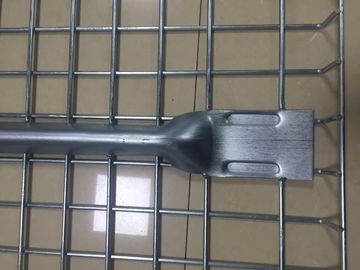 Zinc Finish Steel Pallet Rack Wire Decking Good  Fire Safety Performance